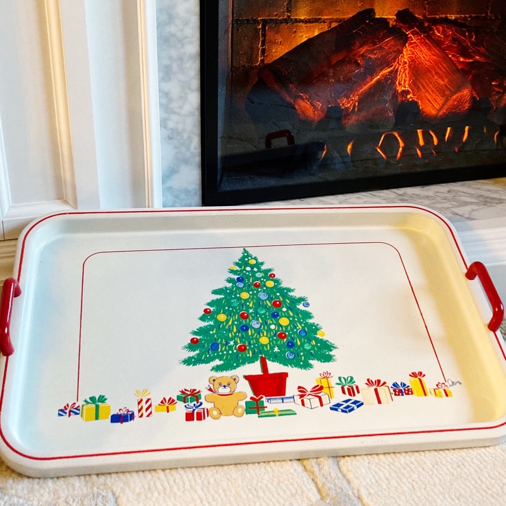 Final drop! Vintage Christmas Holiday Tray 🎄